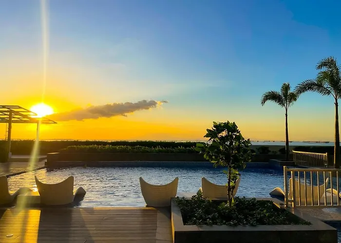 Luxury 1-bedroom Across Okada Apartamento *